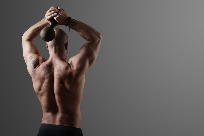 Bodybuilder empfehlen den Online-Kauf von Steroiden: Eine kontroverse Diskussion entflammt in der Fitness-Community